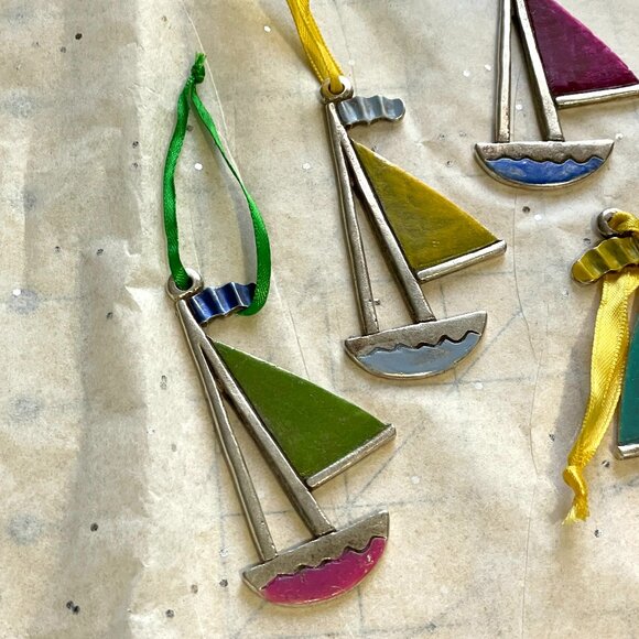 Set of 5 Silver Tone Painted Sailboat Ornaments-New! - Picture 2 of 4